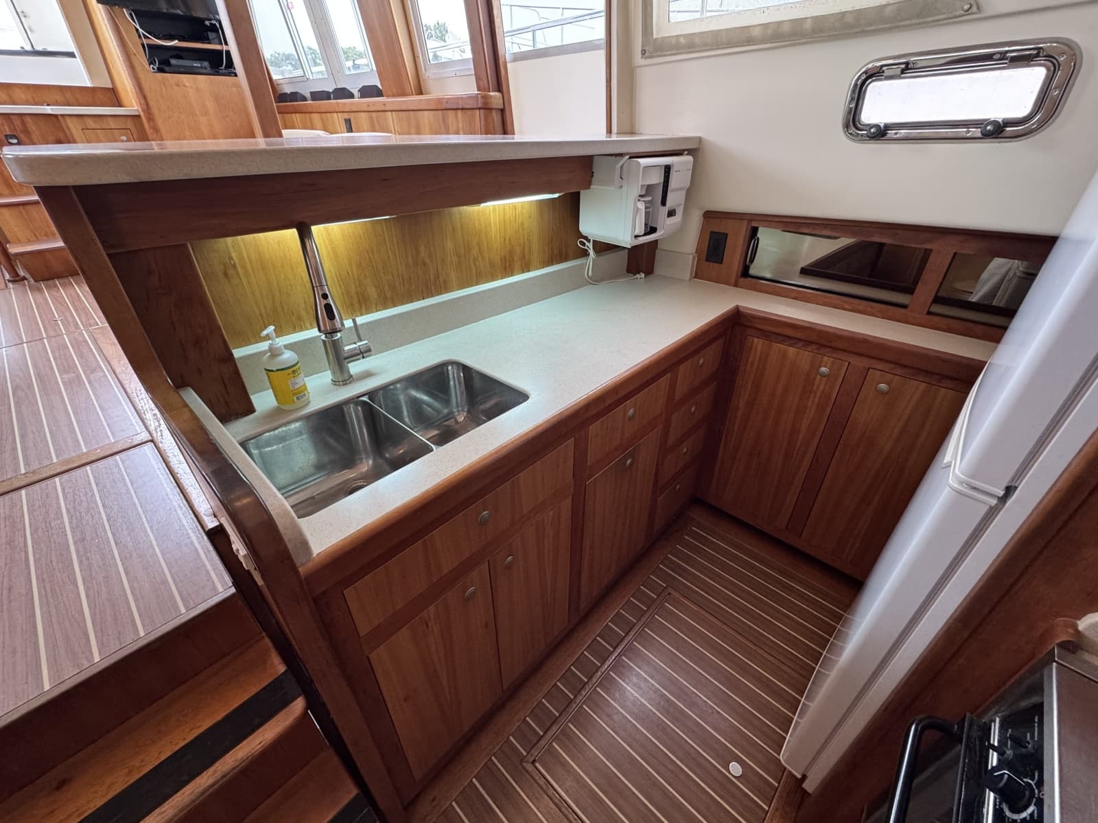 2004 Mainship  - Photo 37