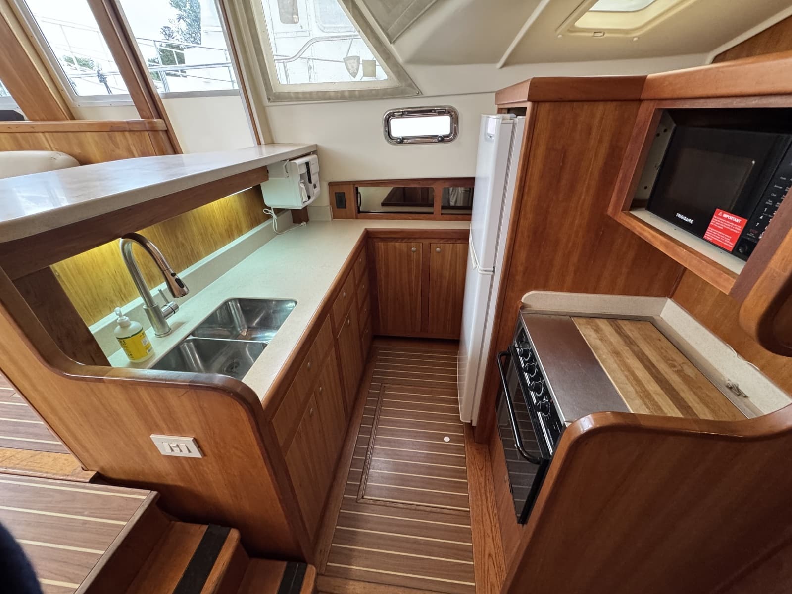 2004 Mainship  - Photo 36