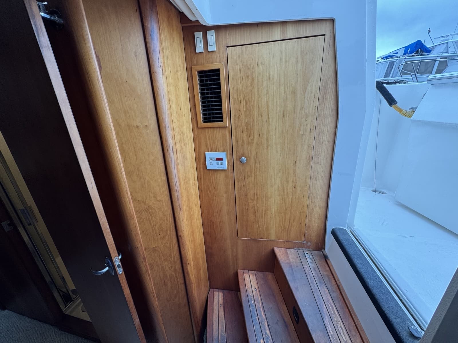 2004 Mainship  - Photo 52