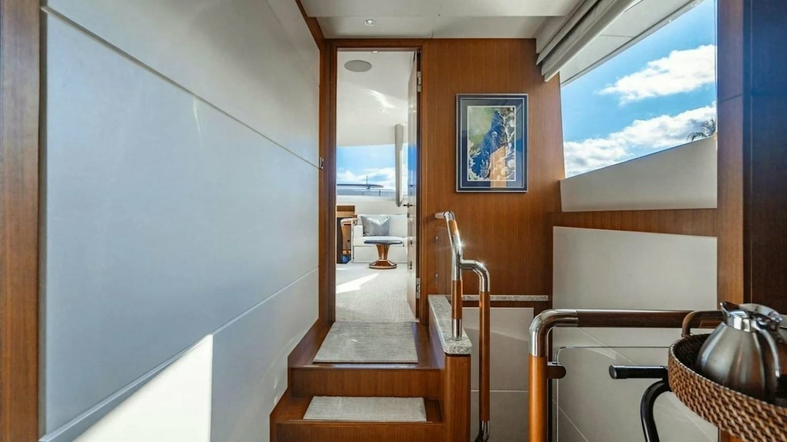 2020 Ocean Alexander Sky Lounge - Photo 8