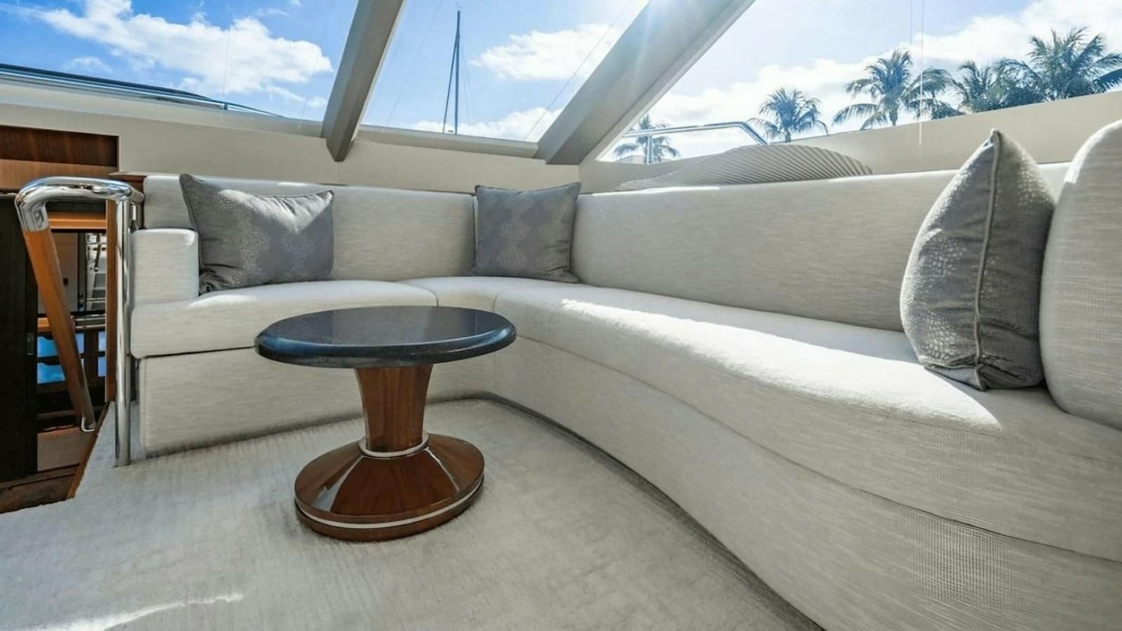 2020 Ocean Alexander Sky Lounge - Photo 11