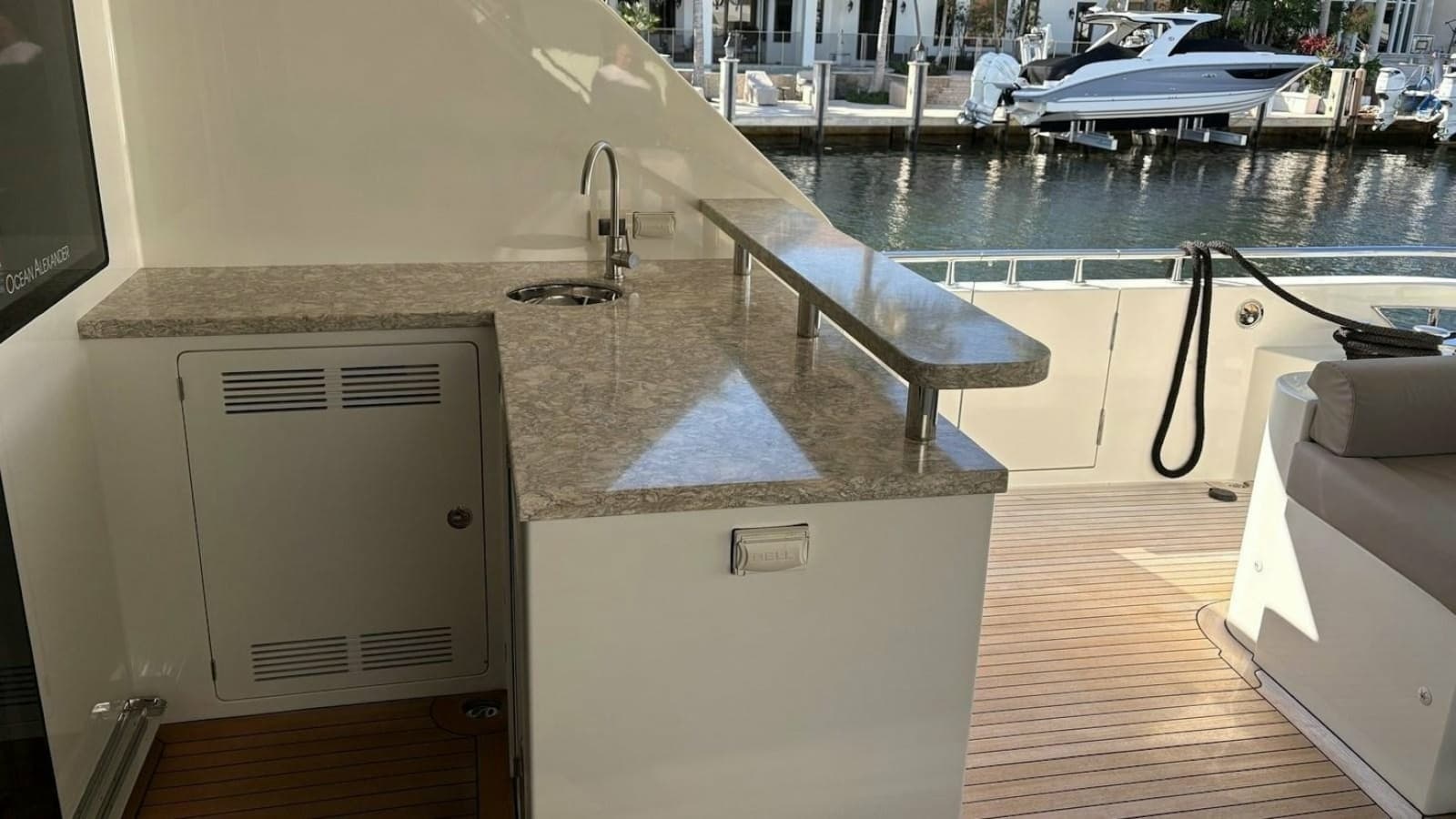 2020 Ocean Alexander Sky Lounge - Photo 31