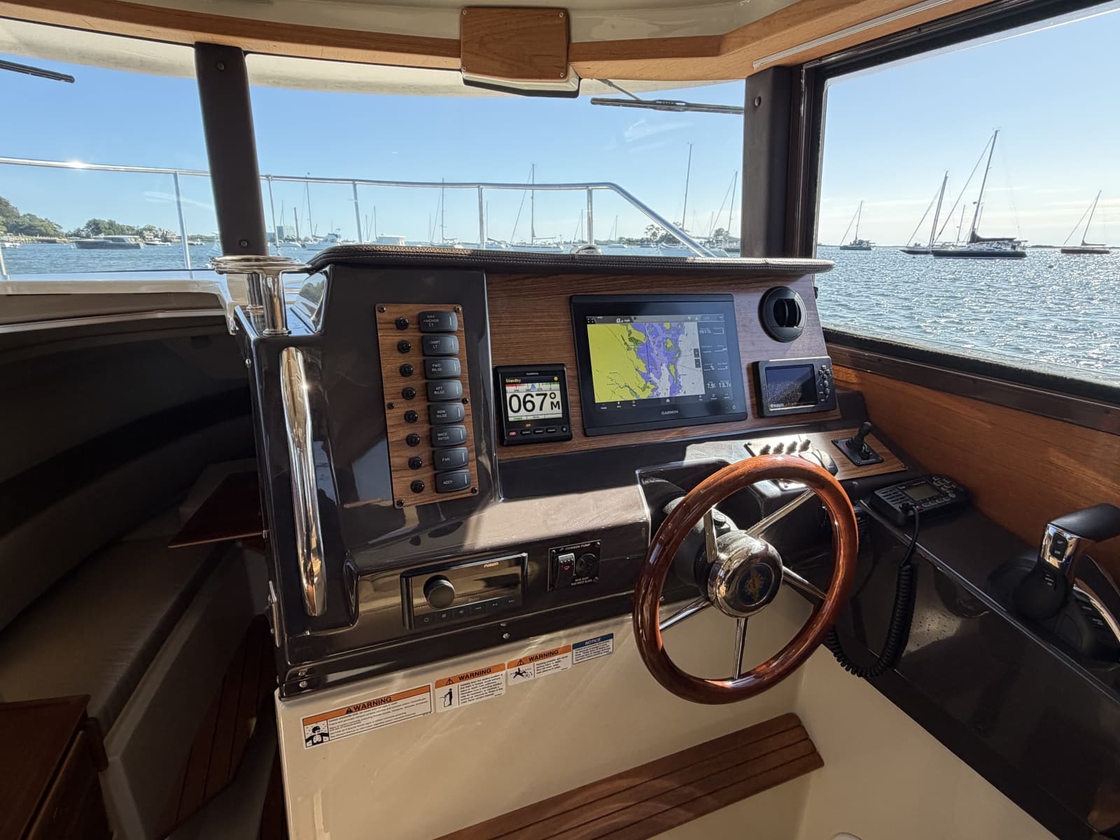 2023 Ranger Tugs  - Photo 9