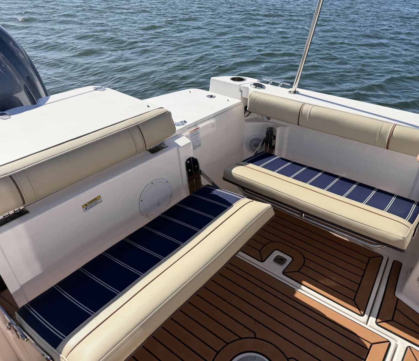 2023 Ranger Tugs  - Photo 4