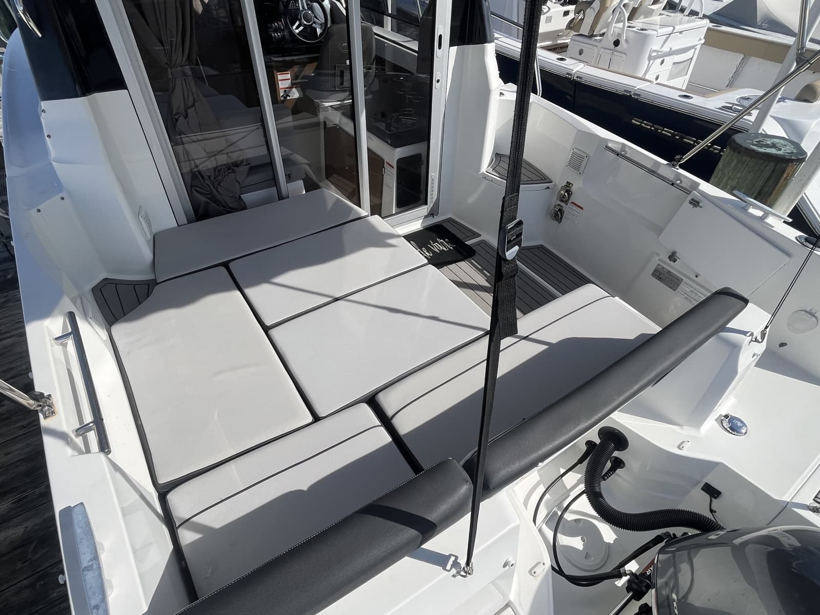 2020 Jeanneau NC 795 - Photo 13