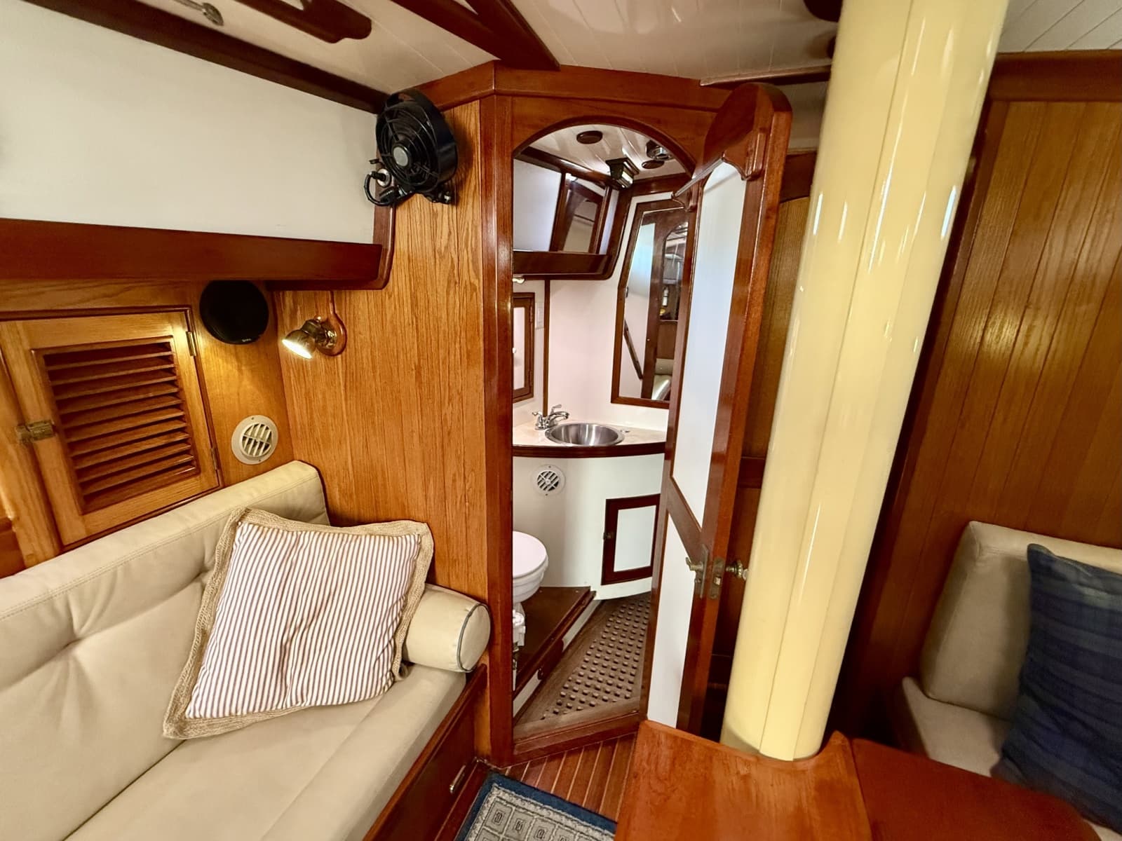 1984 Shannon Aegean 51 - Photo 11