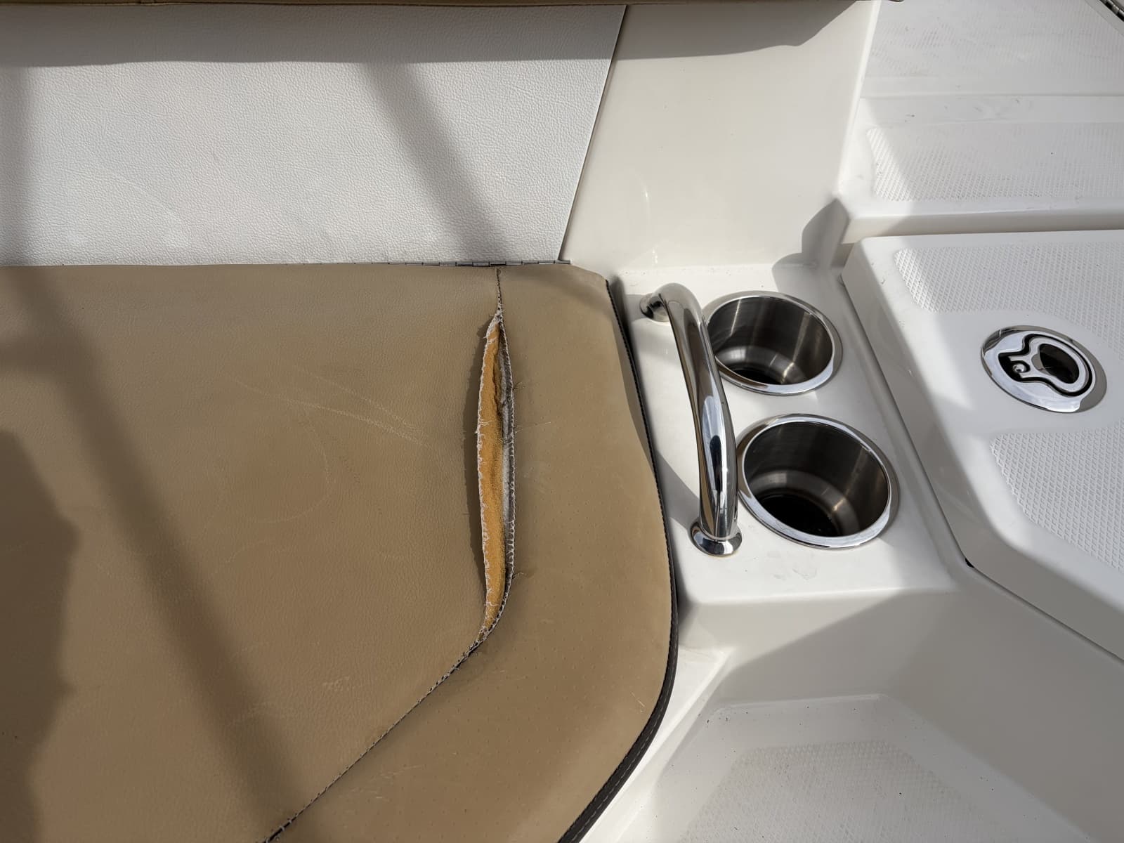 2020 Sea Ray SPX 210 Outboard - Photo 14