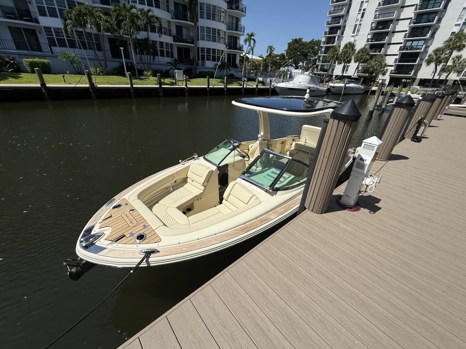 2022 Chris-Craft  - Photo 1