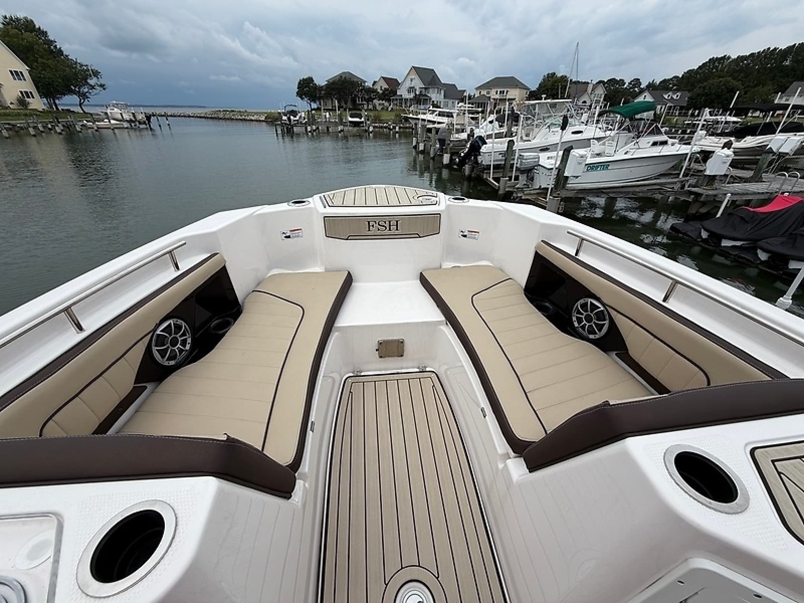 2024 Yamaha Boats 255 FSH Sport H - Photo 5