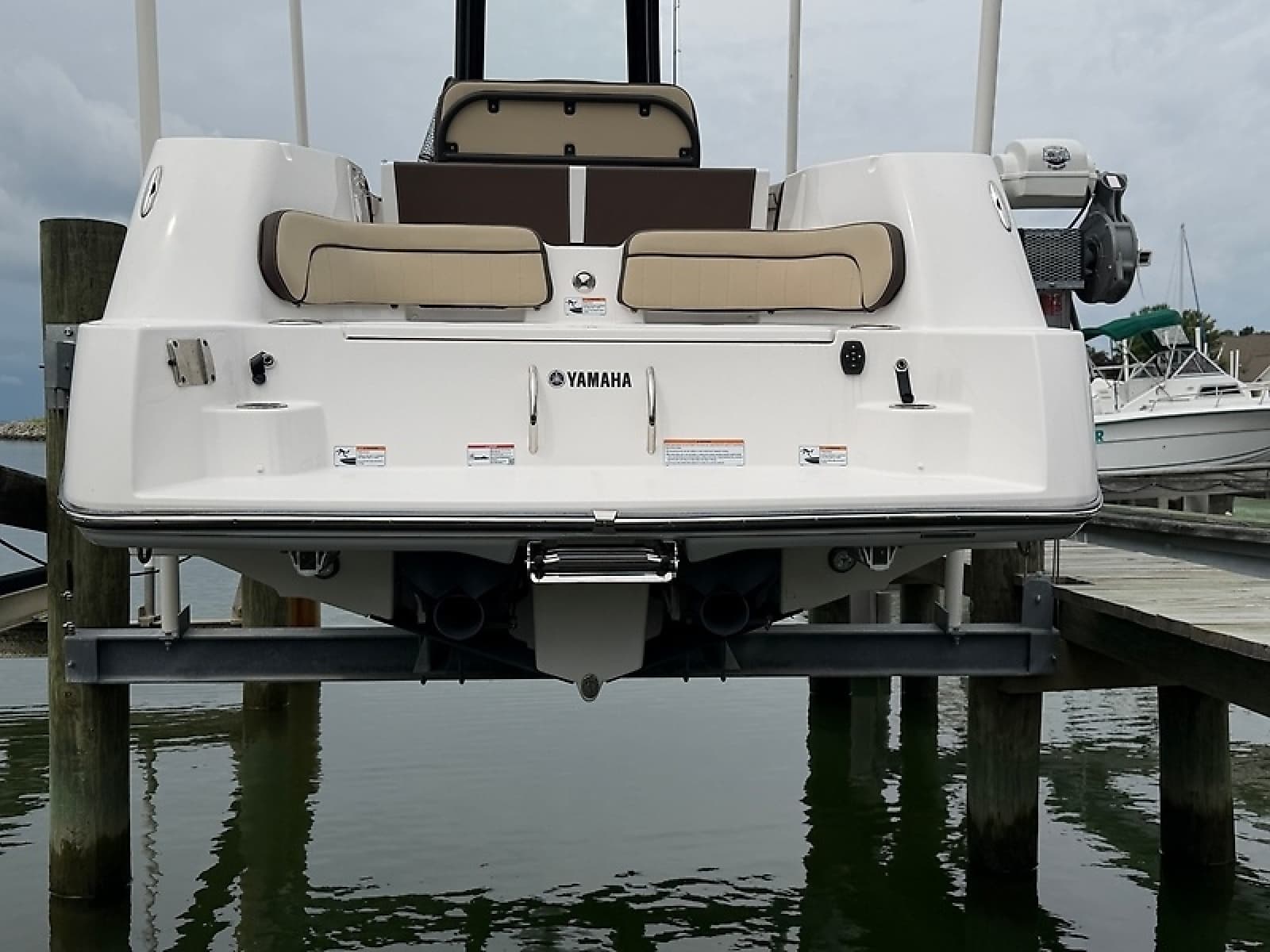 2024 Yamaha Boats 255 FSH Sport H - Photo 4