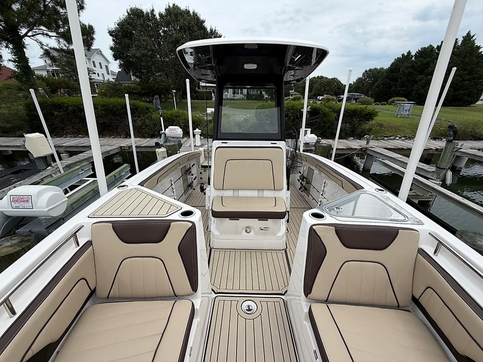 2024 Yamaha Boats 255 FSH Sport H - Photo 6