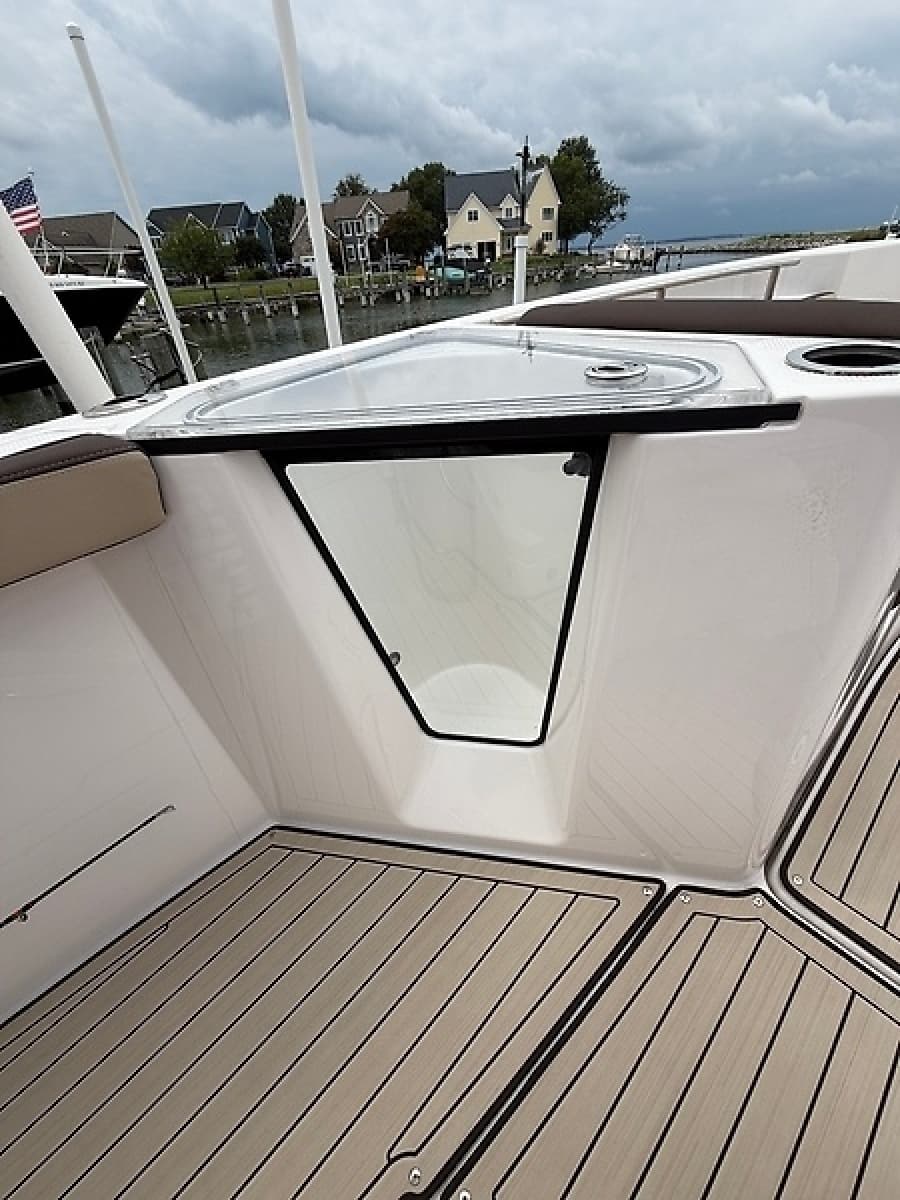 2024 Yamaha Boats 255 FSH Sport H - Photo 8