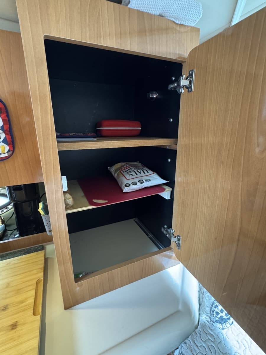 2007 Cruisers Yachts  - Photo 29