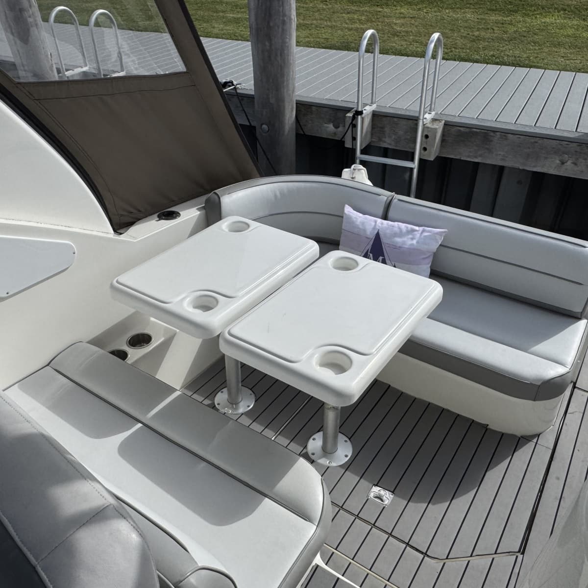 2007 Cruisers Yachts  - Photo 10