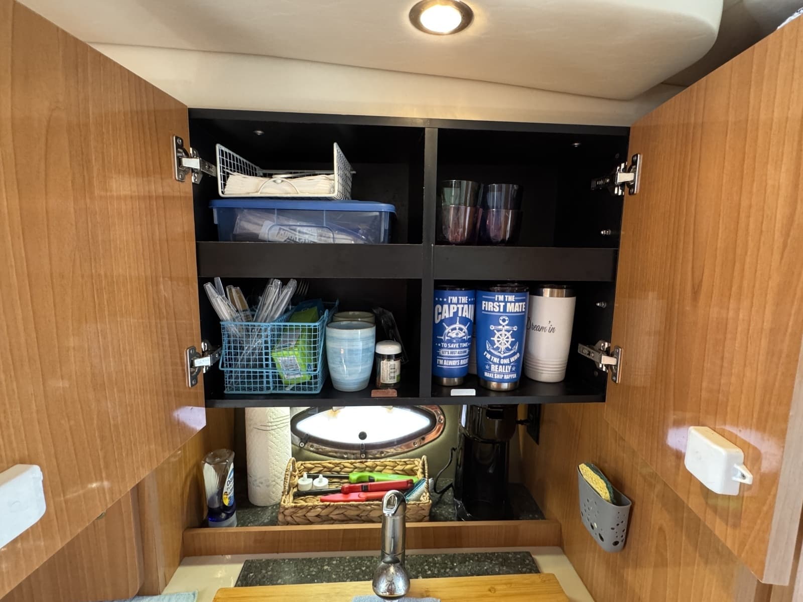 2007 Cruisers Yachts  - Photo 30