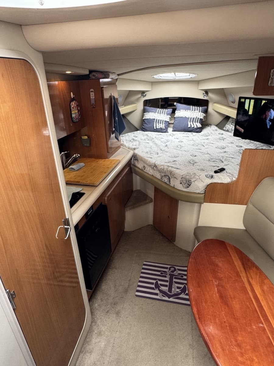 2007 Cruisers Yachts  - Photo 17