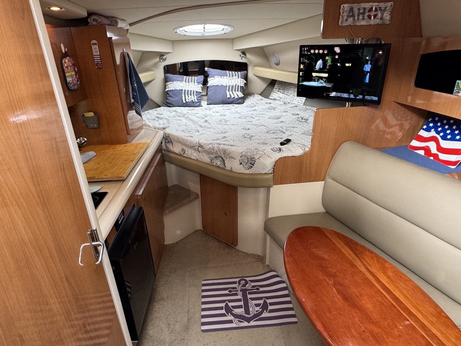 2007 Cruisers Yachts  - Photo 18