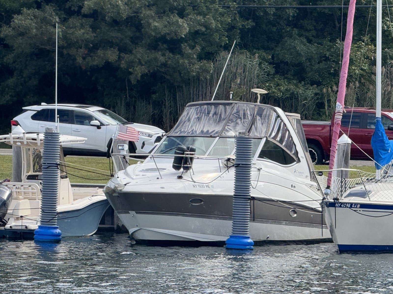 2007 Cruisers Yachts  - Photo 1