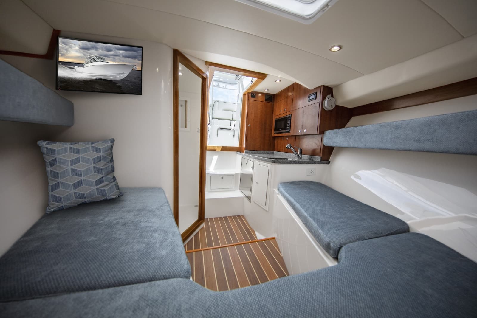 2027 Ablemarle 30 Express - Photo 11