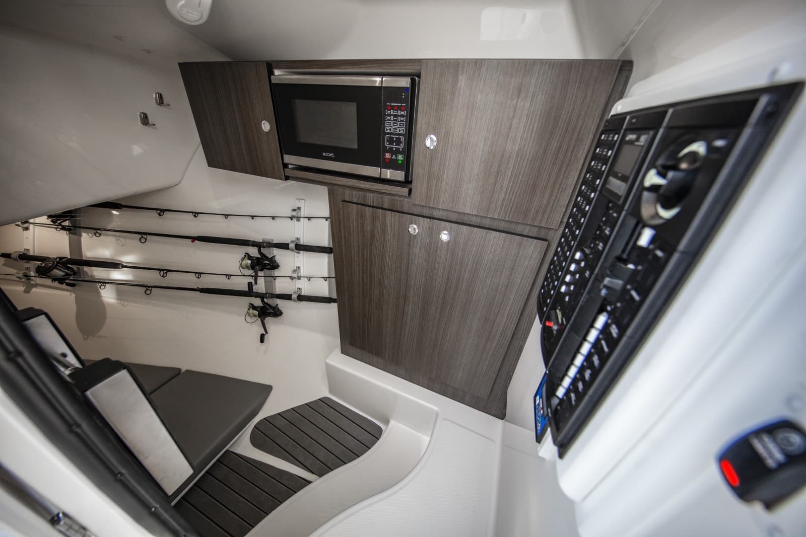 2027 Ablemarle 31 Dual Console - Photo 24