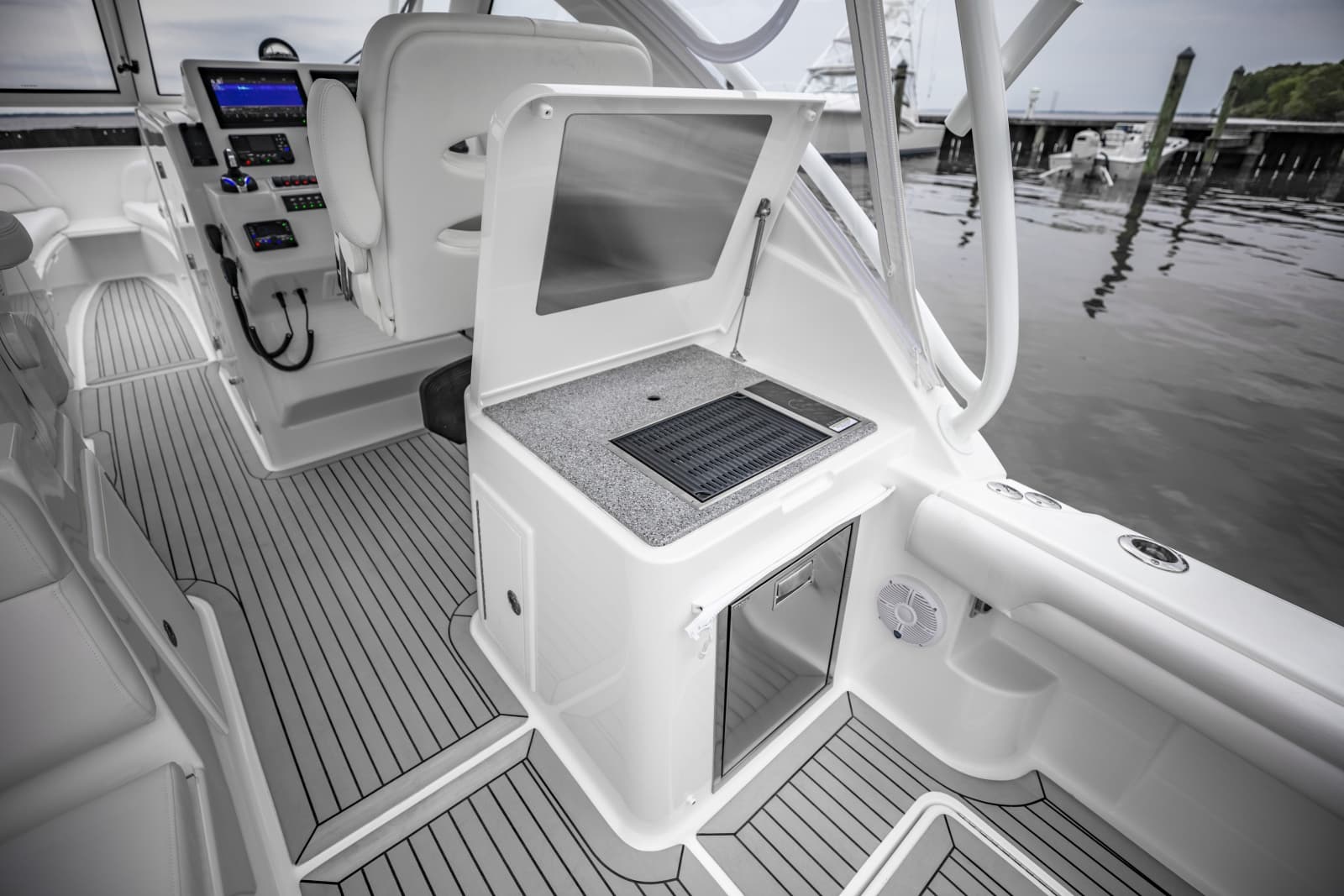 2027 Ablemarle 31 Dual Console - Photo 12