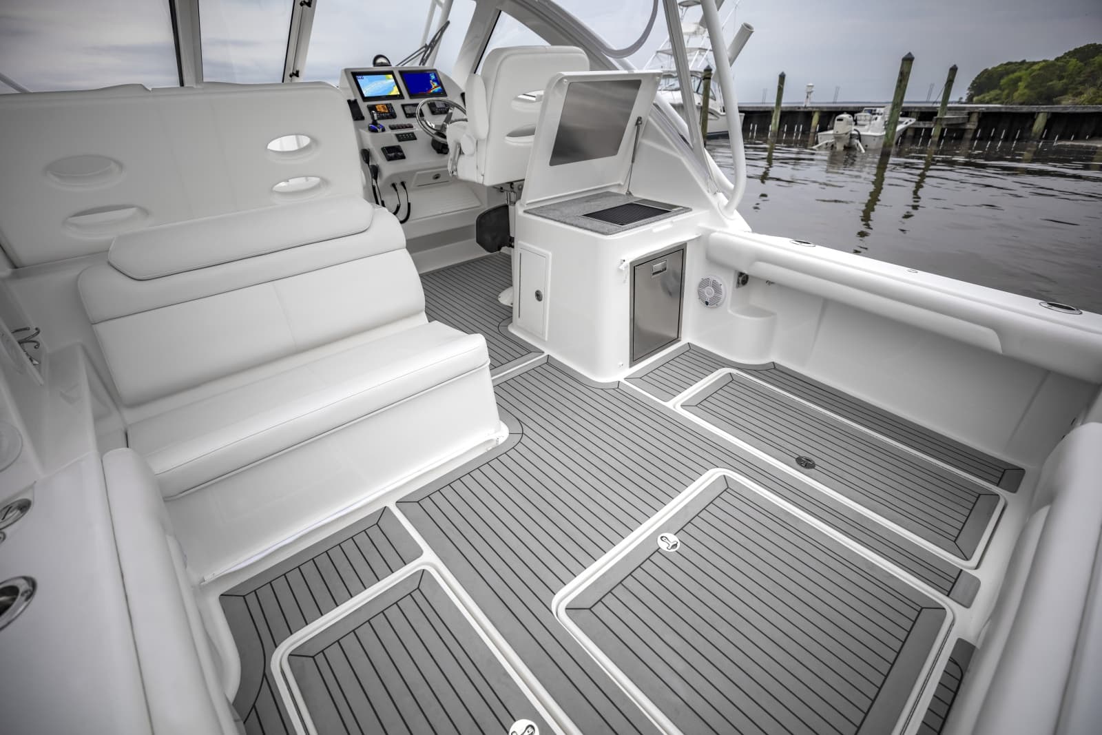 2027 Ablemarle 31 Dual Console - Photo 10