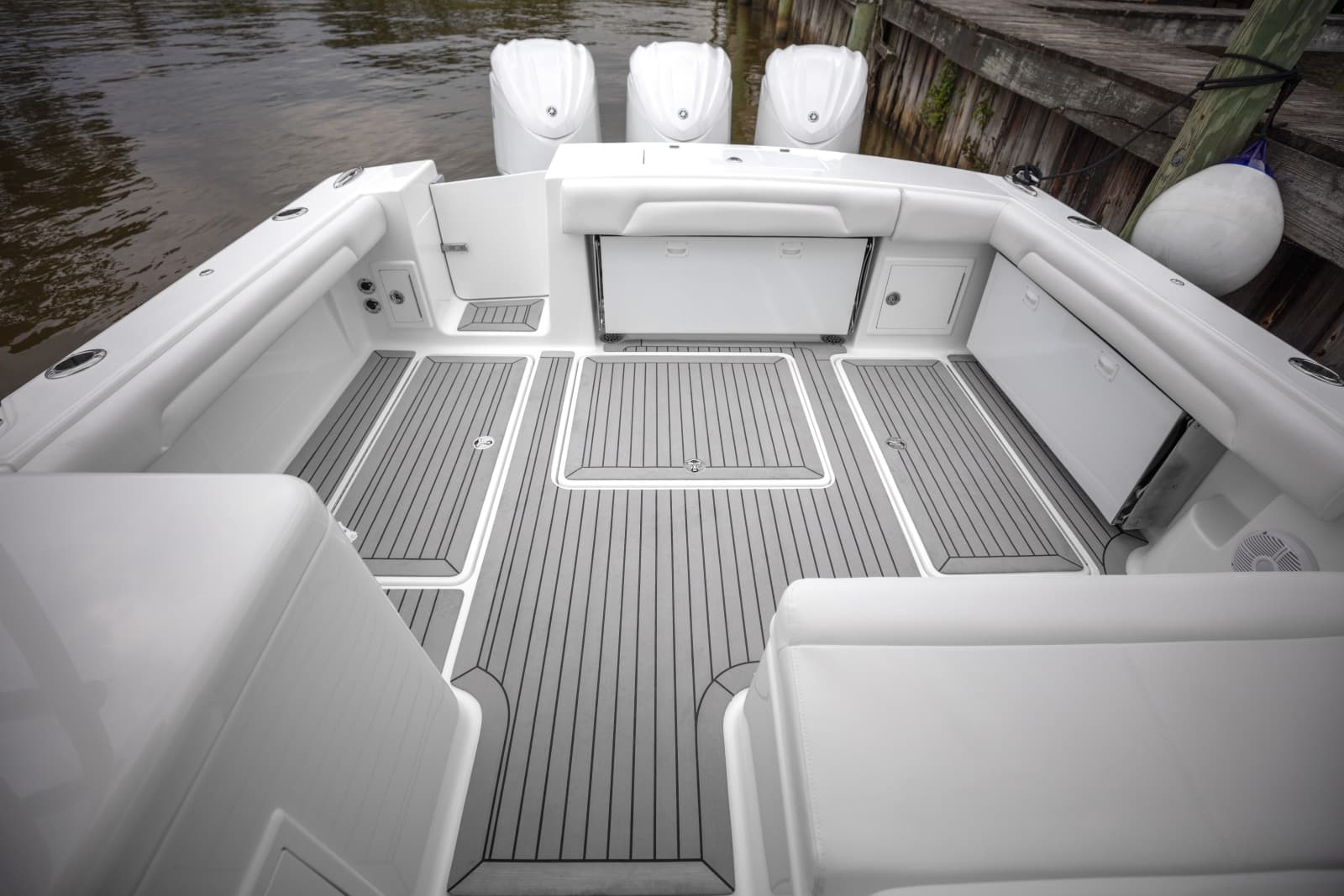 2027 Ablemarle 31 Dual Console - Photo 14