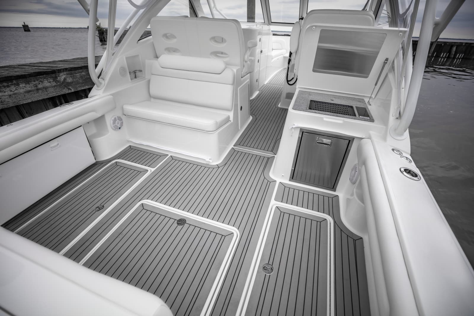 2027 Ablemarle 31 Dual Console - Photo 11