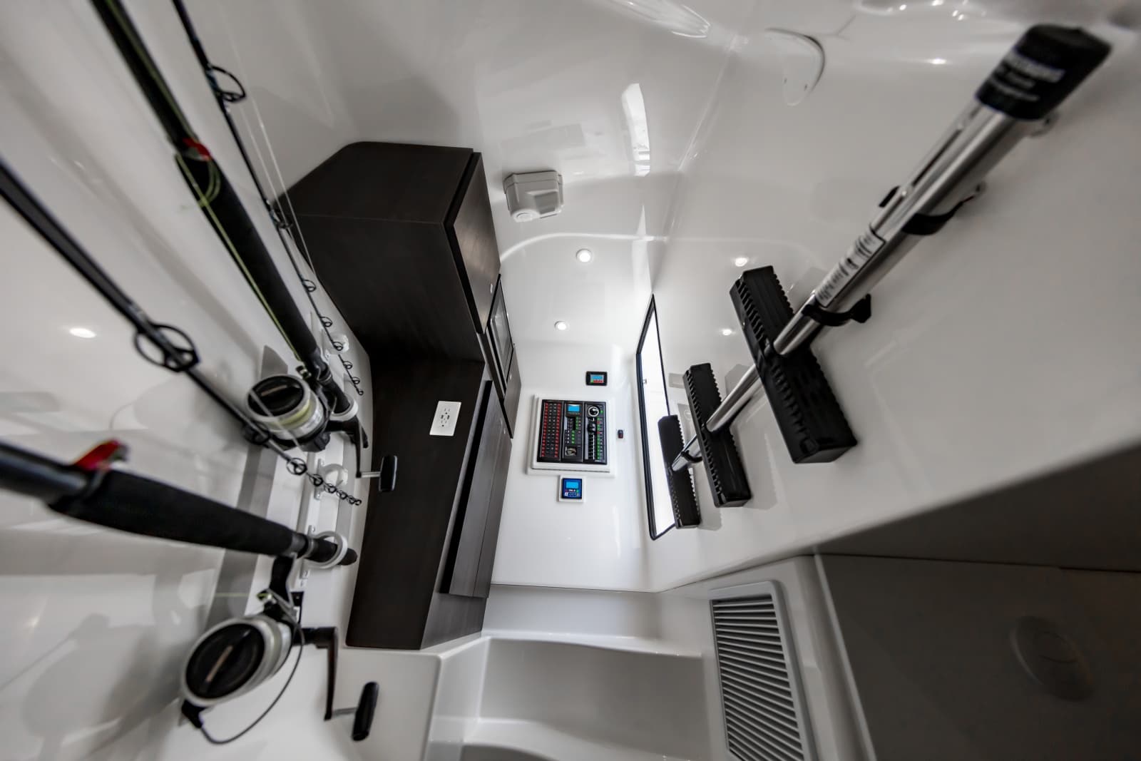 2027 Ablemarle 31 Dual Console - Photo 26
