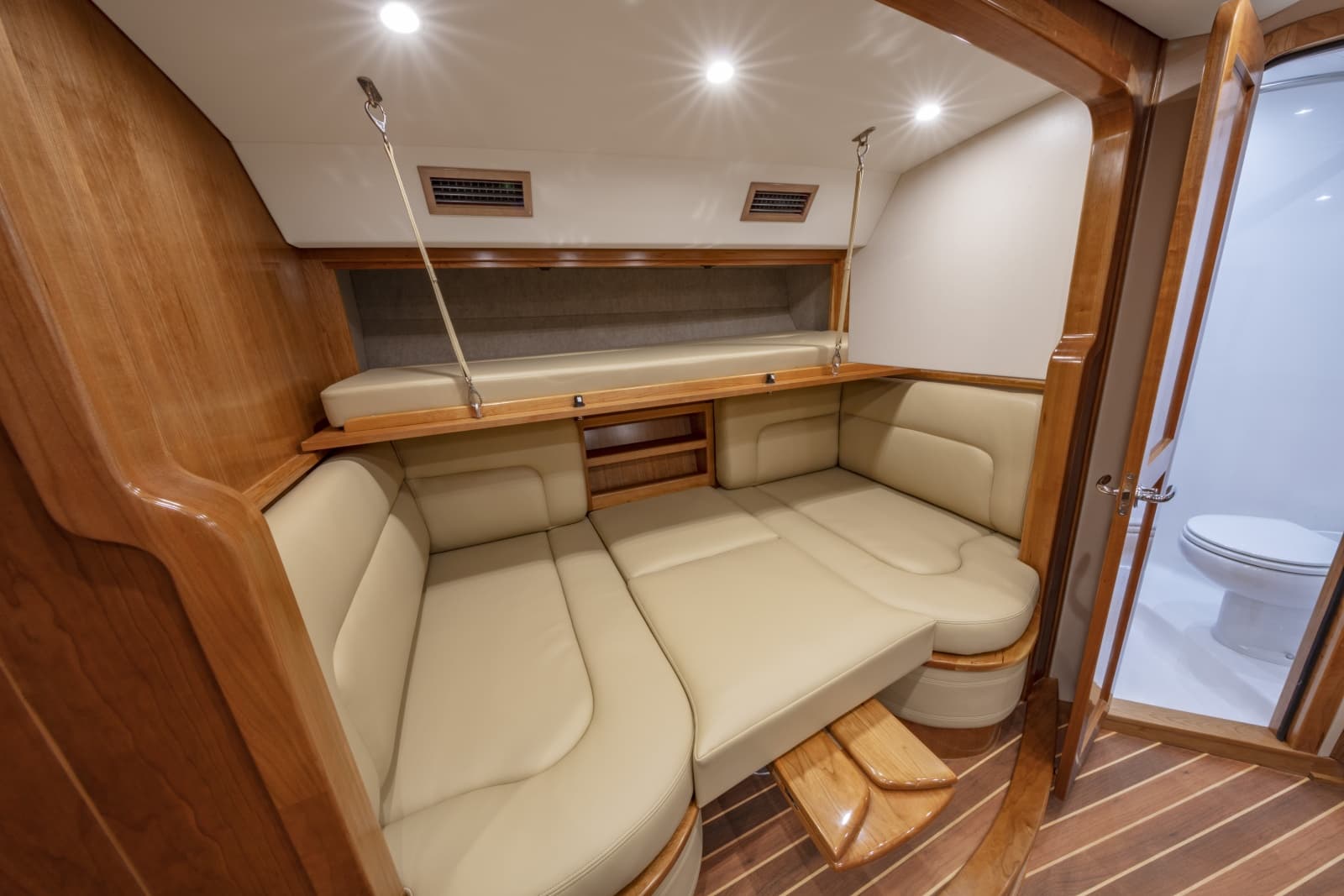 2027 Ablemarle 41 Custom Carolina Edition - Photo 18