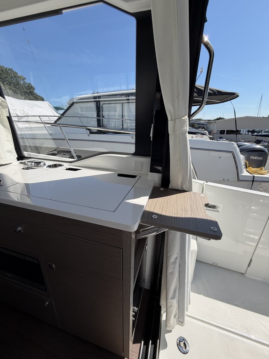2026 Jeanneau NC 895 Series 2 - Photo 10