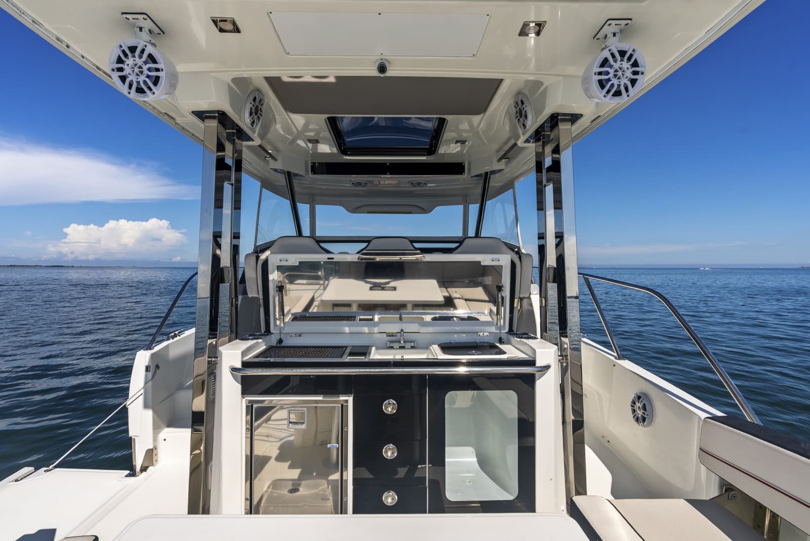 2024 Jeanneau Leader 10.5 WA - Photo 13