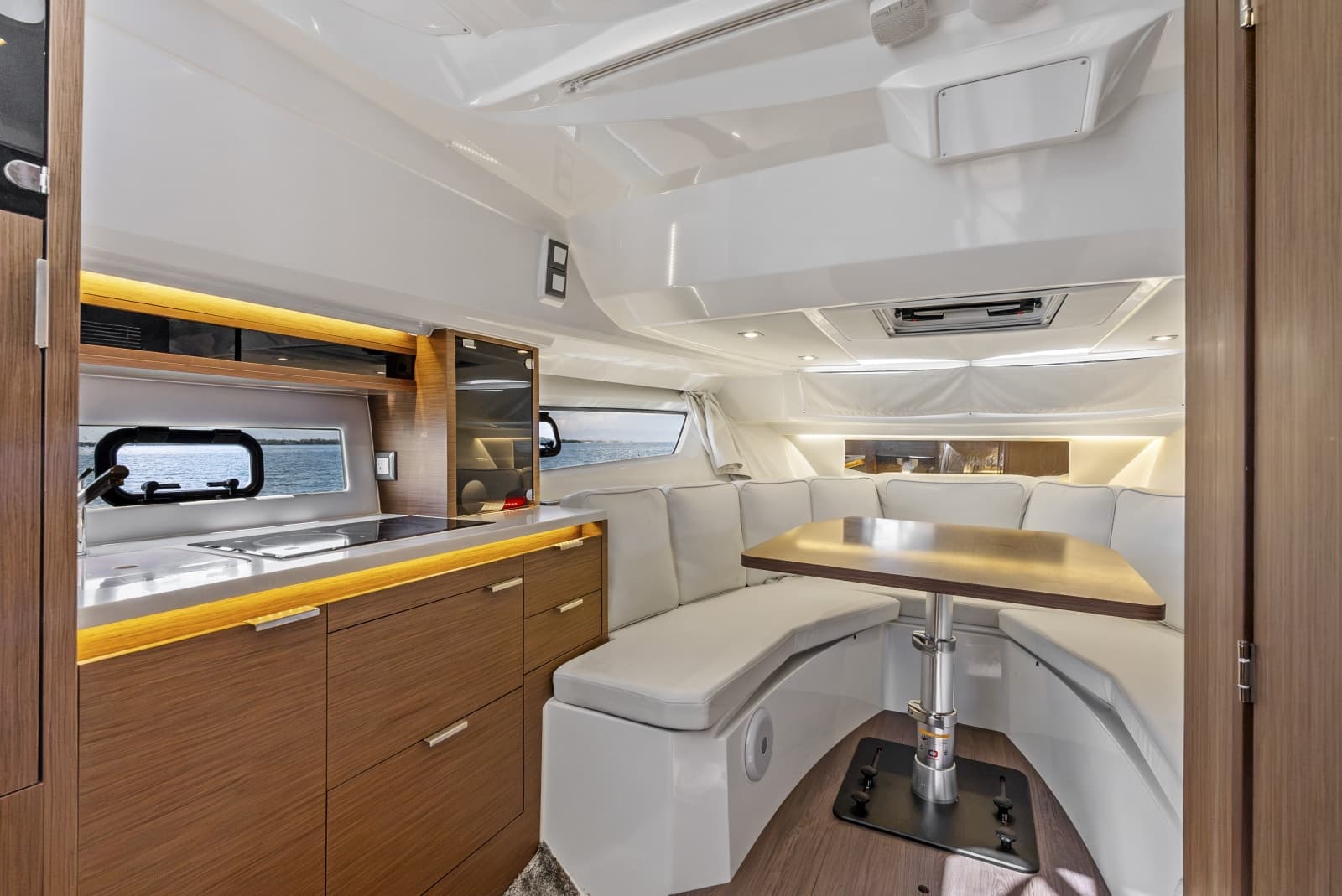 2024 Jeanneau Leader 10.5 WA - Photo 24