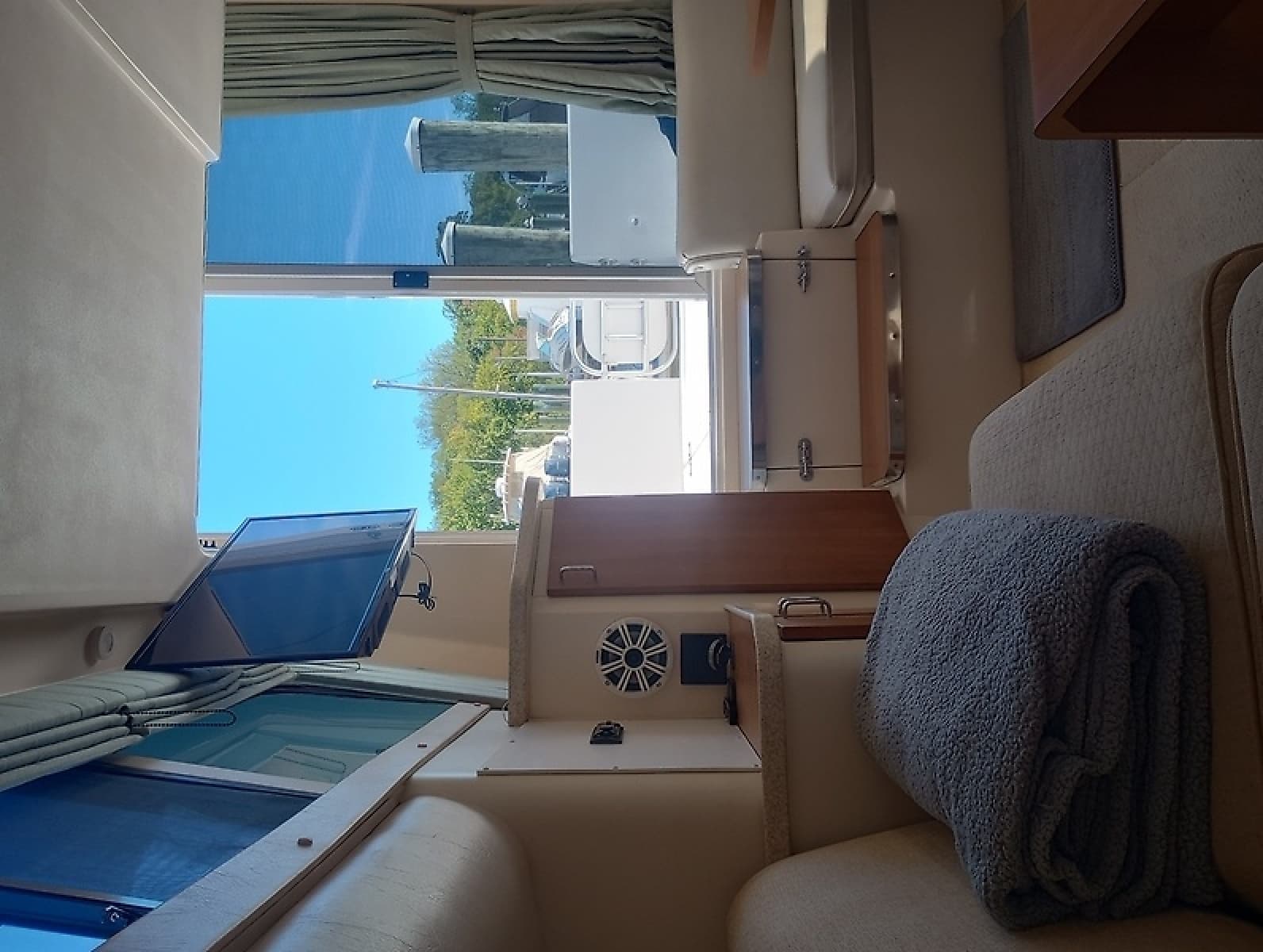 1999 Mainship 40 Sedan Bridge - Photo 38