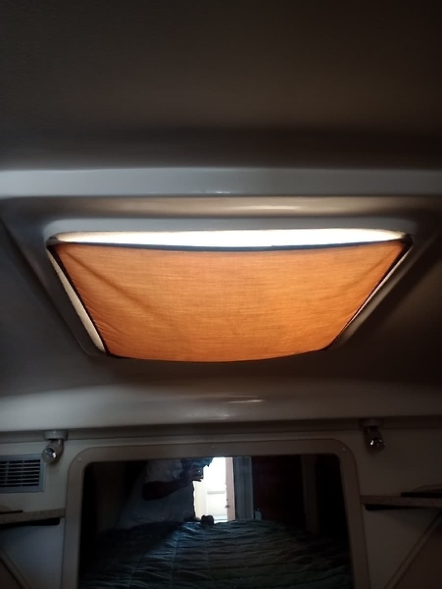 1999 Mainship 40 Sedan Bridge - Photo 44