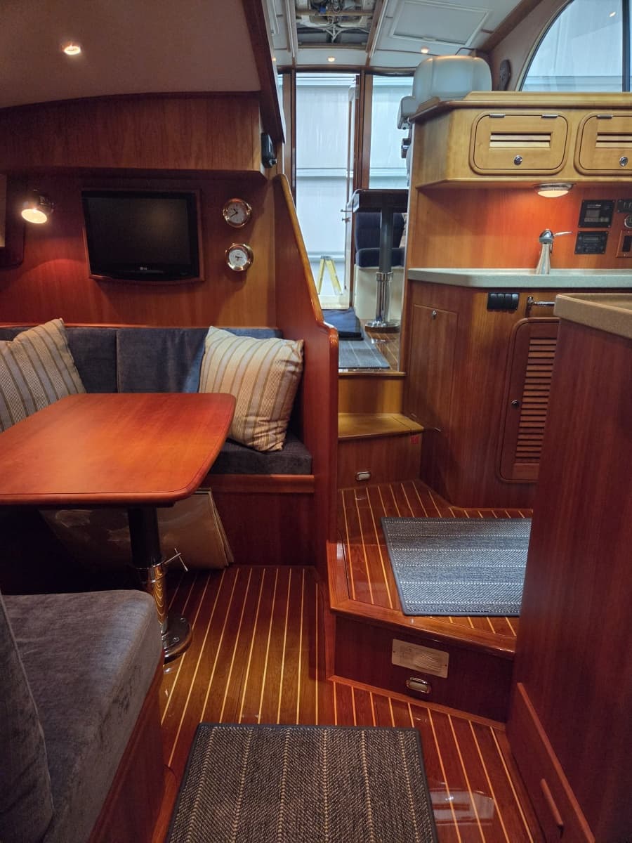 2009 Hinckley Talaria 44 - Photo 13