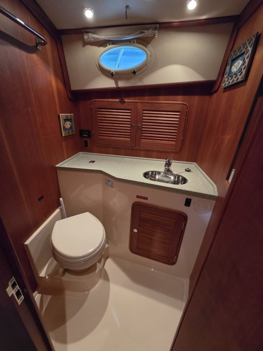 2009 Hinckley Talaria 44 - Photo 18