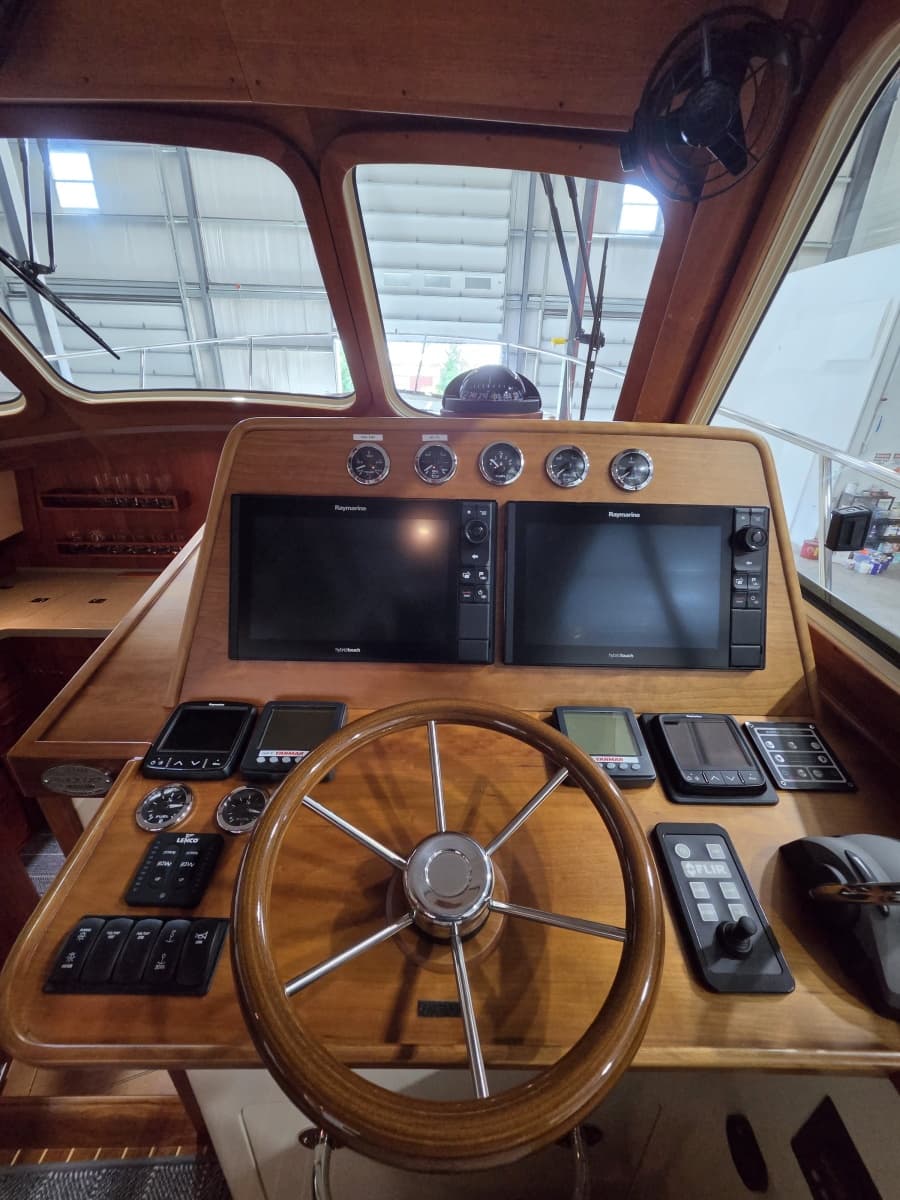 2009 Hinckley Talaria 44 - Photo 12