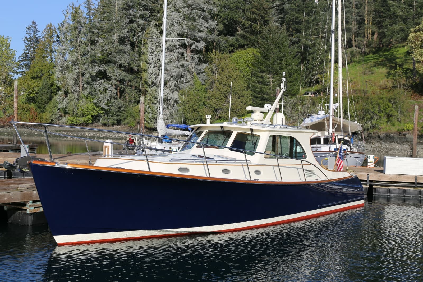 2009 Hinckley Talaria 44 - Photo 1
