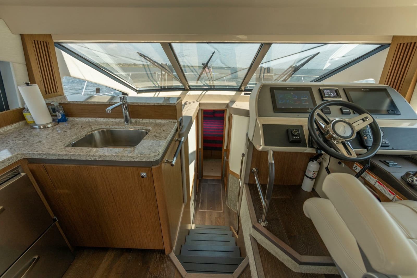 2017 Sea Ray 510 Fly - Photo 44