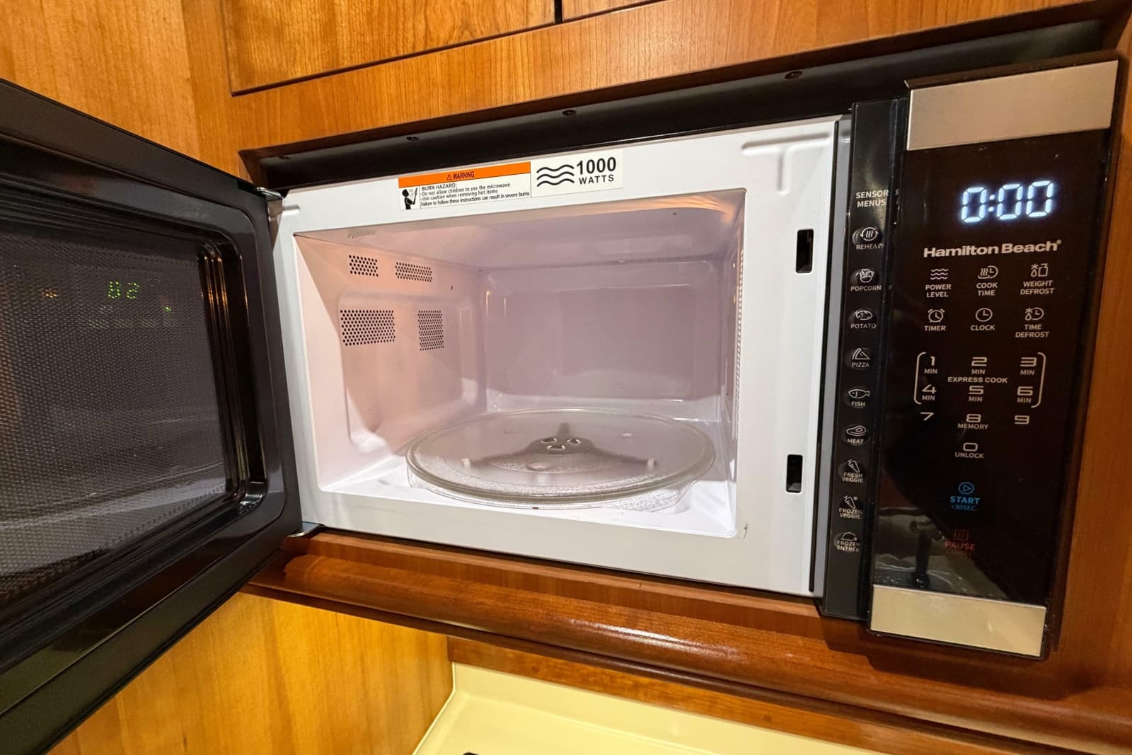 2001 Cruisers Yachts 3672 Express - Photo 29