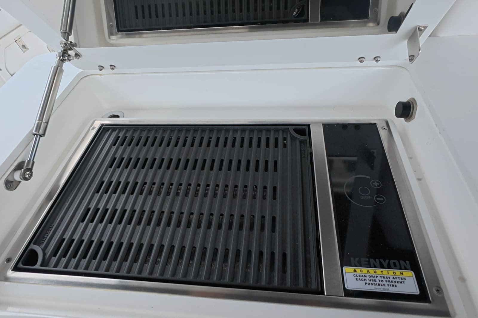 2025 Schaefer V44 - Photo 34