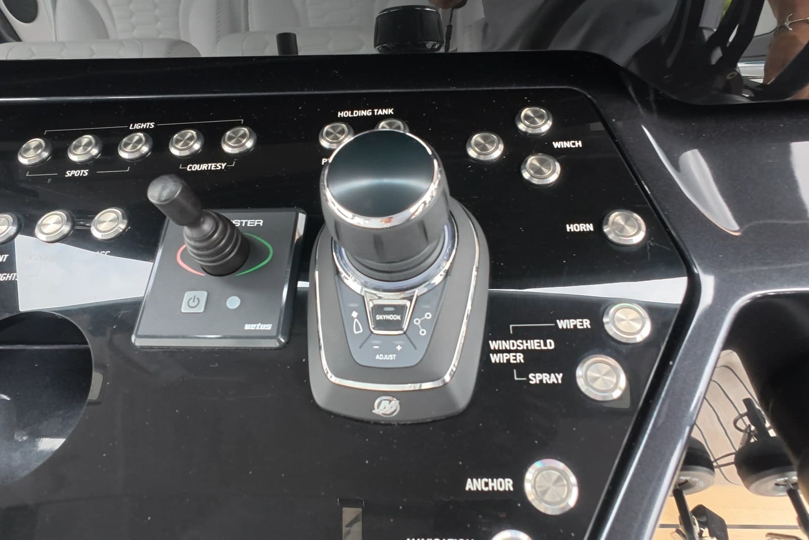 2025 Schaefer V44 - Photo 7
