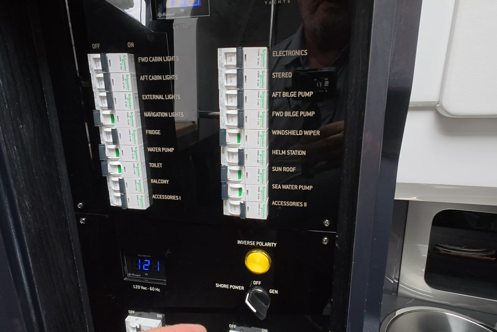 2025 Schaefer V44 - Photo 51
