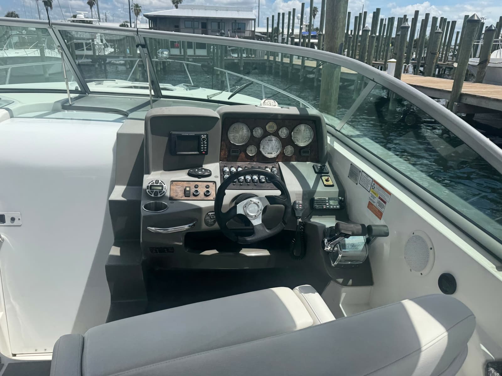 2013 Rinker 310 Express Cruiser - Photo 5