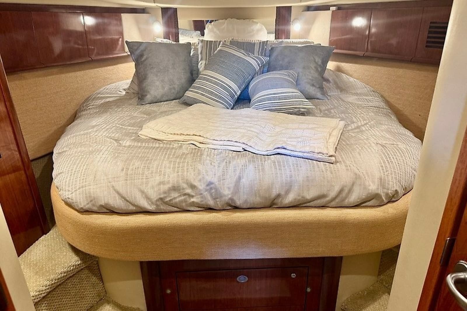 2005 Sea Ray 390 Sundancer - Photo 14