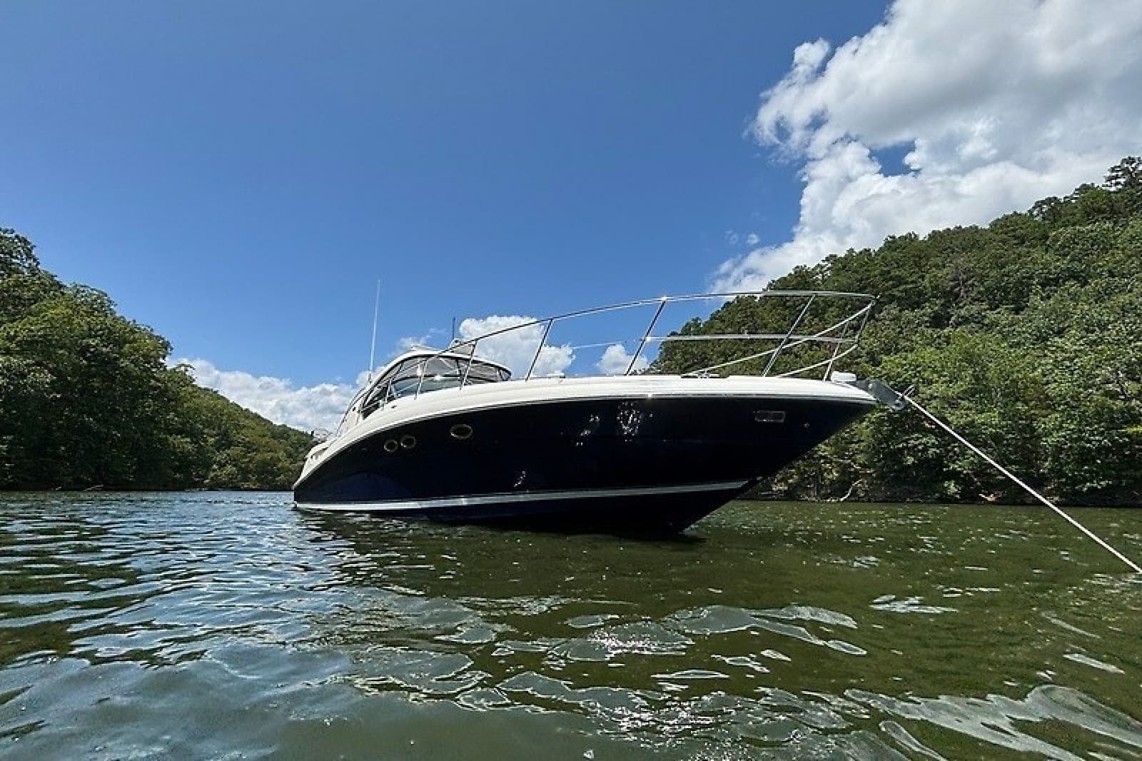 2005 Sea Ray 390 Sundancer - Photo 3