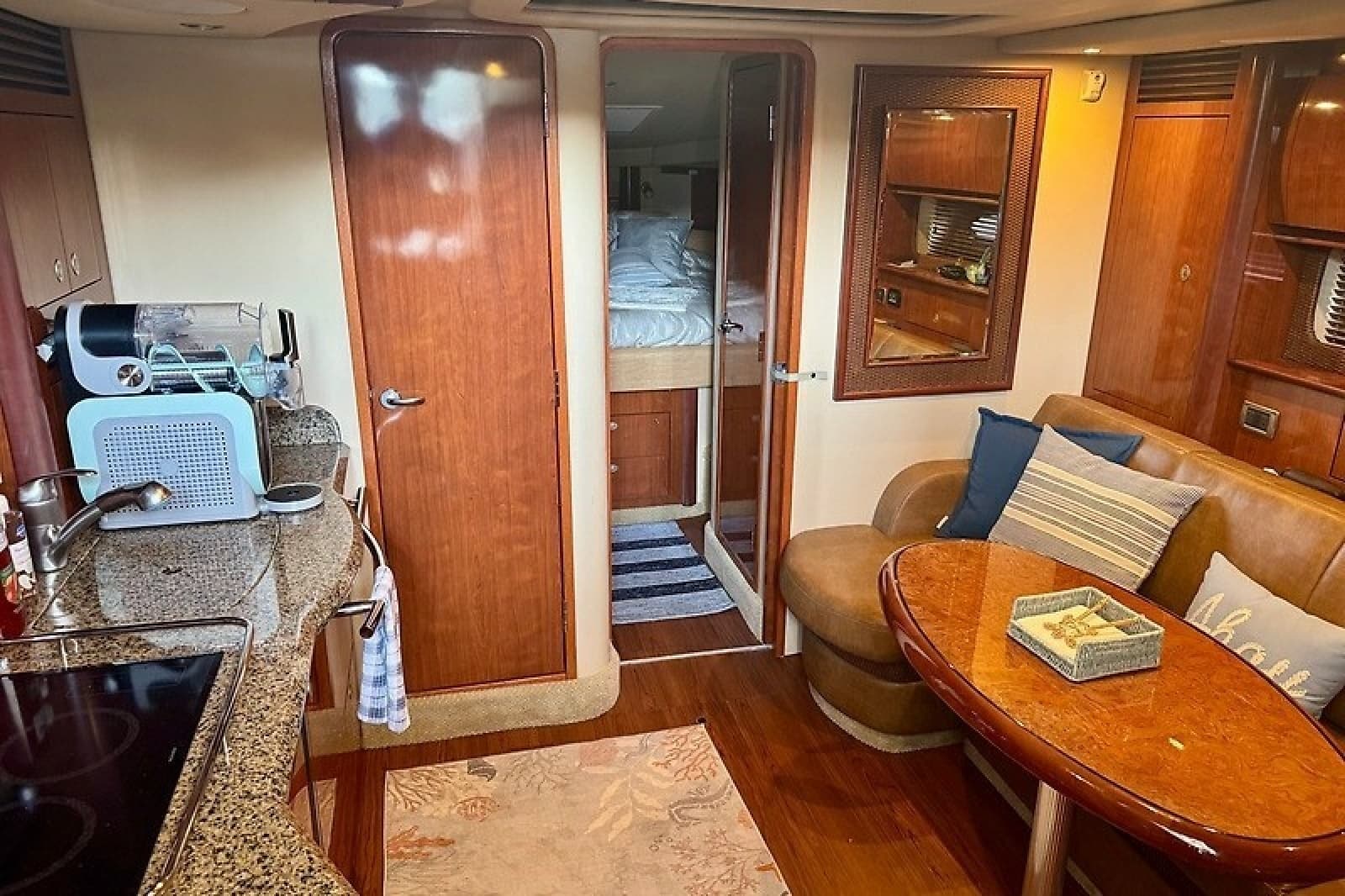 2005 Sea Ray 390 Sundancer - Photo 11