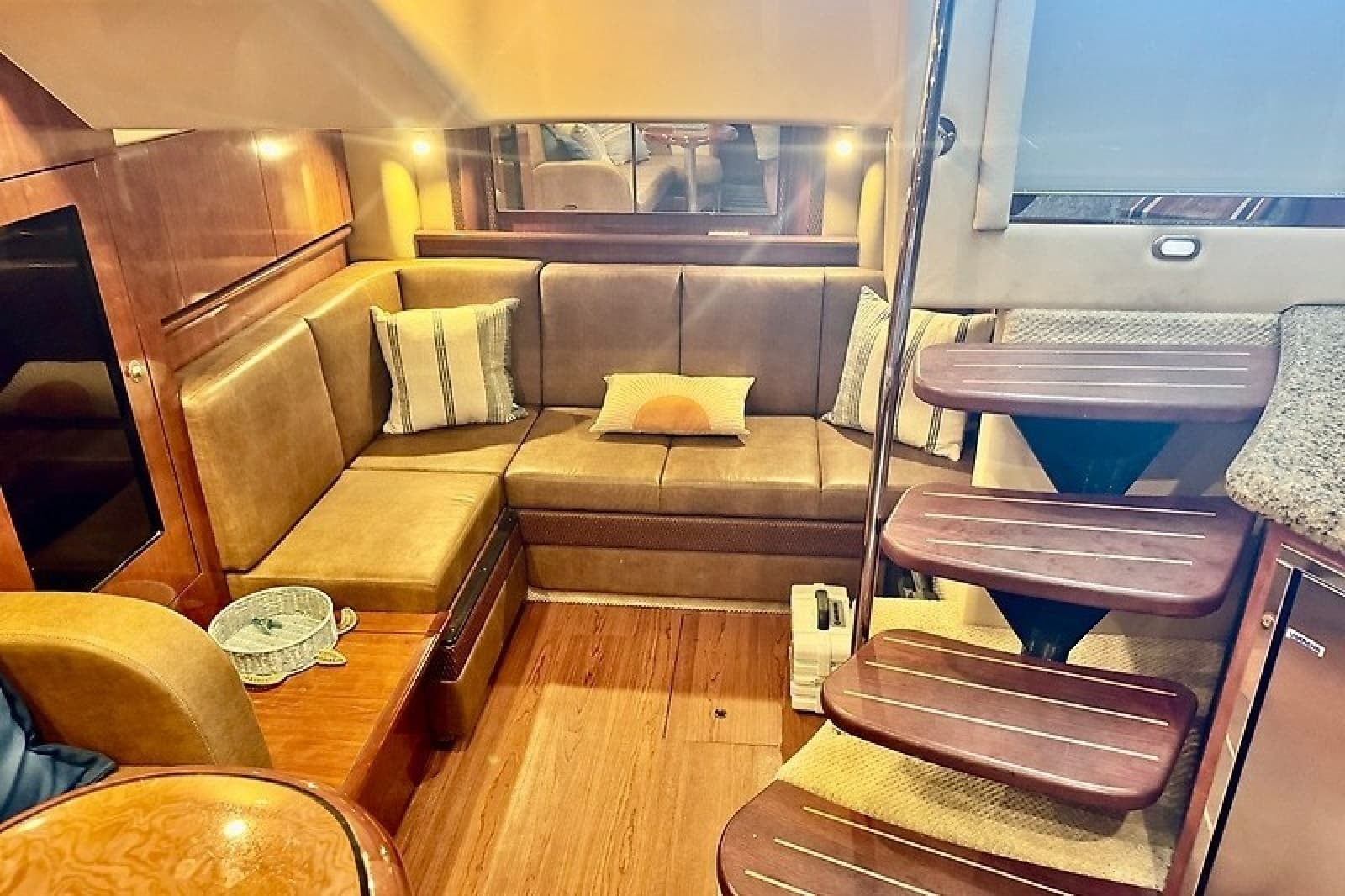 2005 Sea Ray 390 Sundancer - Photo 17