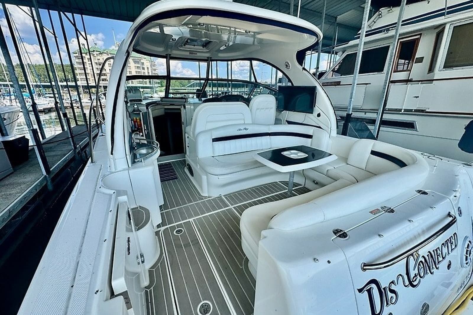 2005 Sea Ray 390 Sundancer - Photo 27